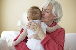 Les grands parents qui gardent leurs petits enfants vivent plus longtemps 634x375