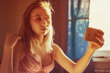 selfies narcissism mental illness