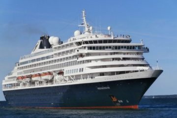 4old cruise ships for sale p1 carnival e1539959041495
