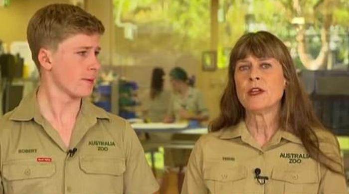 Steve Irwins Son Robert Fights Back Tears As He Talks About The Impact Of The Australian Bushfires 5e14669bbcd8d png 700 1